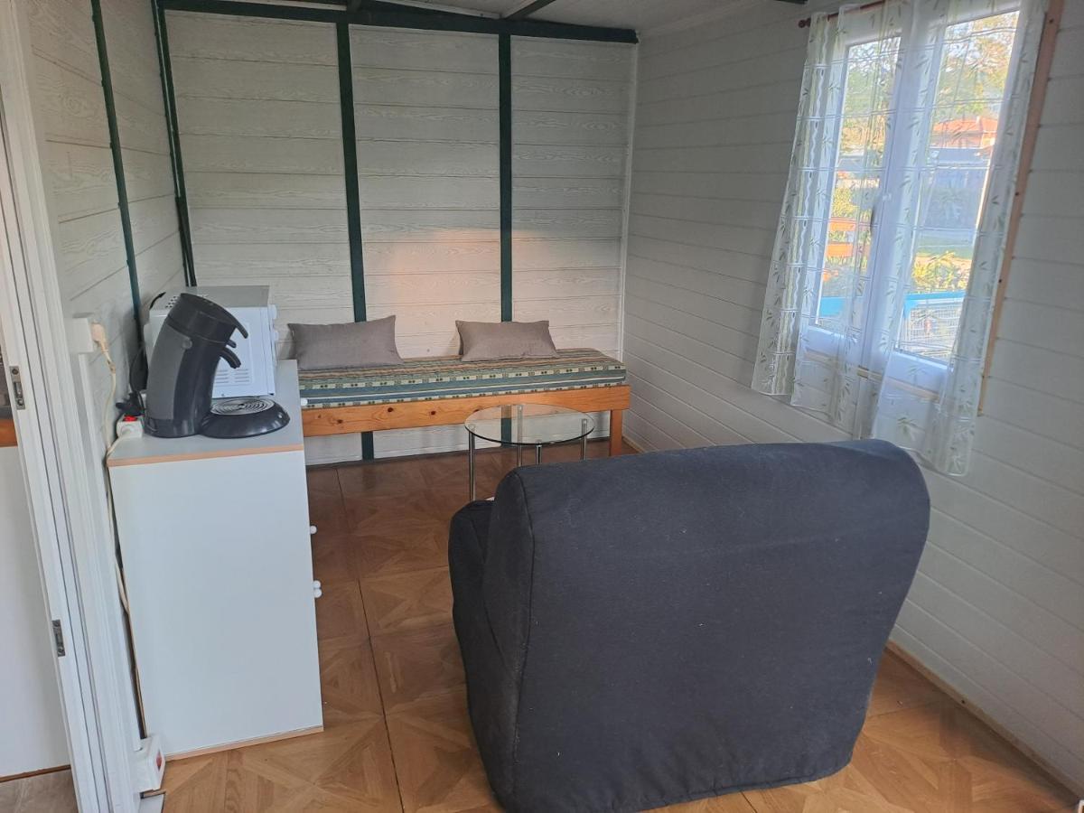 Chalet Privé: Camping 4 Étoiles pour 5 Personnes Hotel Foix Exterior photo