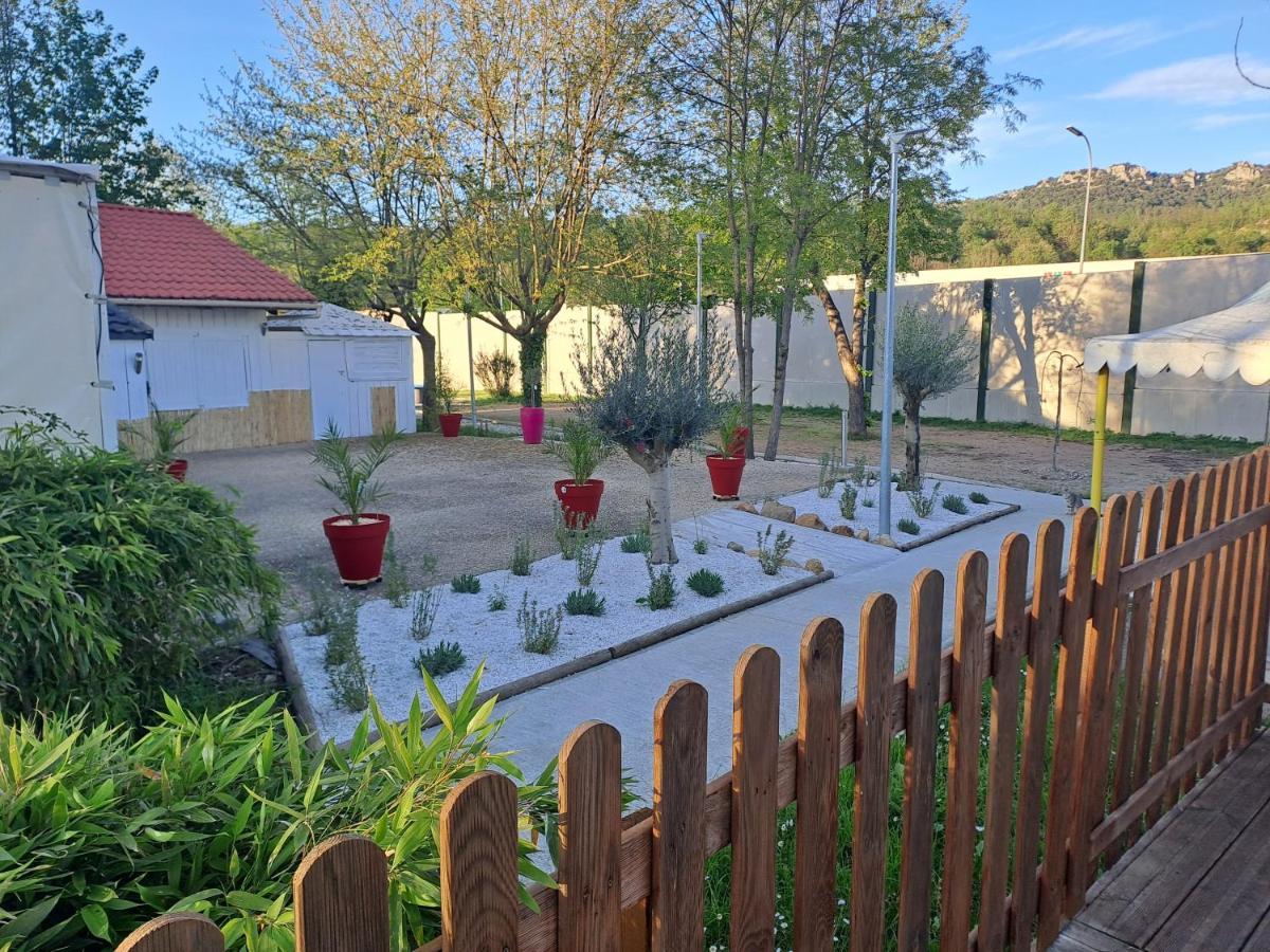 Chalet Privé: Camping 4 Étoiles pour 5 Personnes Hotel Foix Exterior photo