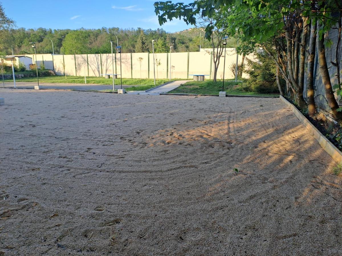 Chalet Privé: Camping 4 Étoiles pour 5 Personnes Hotel Foix Exterior photo